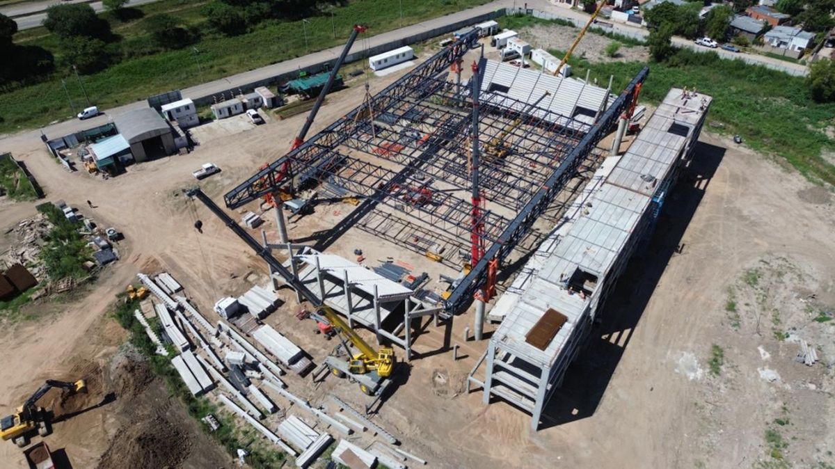 Juegos Suramericanos: el nuevo Microestadio del CARD que construye la Provincia ya transforma el paisaje del sur de la capital. Juegos Suramericanos: el nuevo Microestadio del CARD que construye la Provincia ya transforma el paisaje del sur de la capital.
