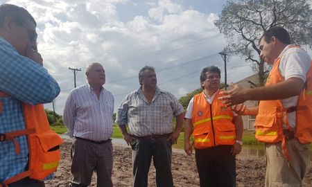 lifschitz recorrio las zonas del noroeste de la provincia afectadas por el temporal
