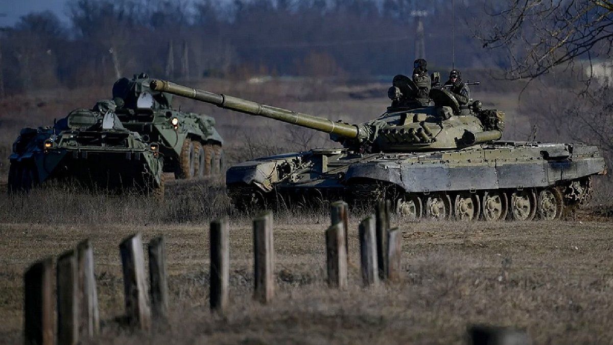 Los tanques rusos se acercan a Kiev y la situación es cada vez más desesperante en Mariupol.