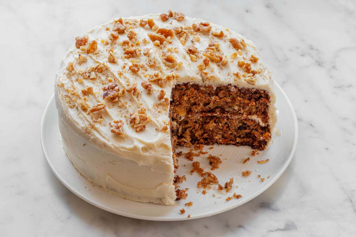 El pastel de zanahoria es un postre delicioso y fácil de hacer. El pastel de zanahoria es un postre delicioso y fácil de hacer. 
