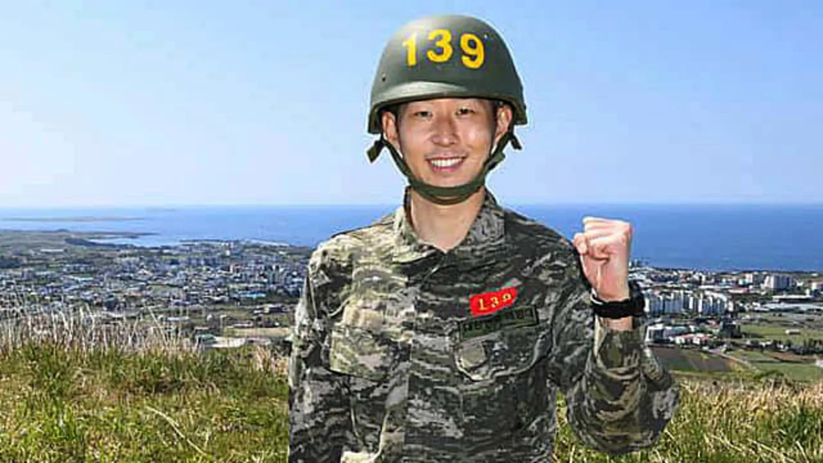 Son Heung Min, el jugador de Tottenham, quedó exento y solo tuvo que asistir a las dos semanas de entrenamiento básico.