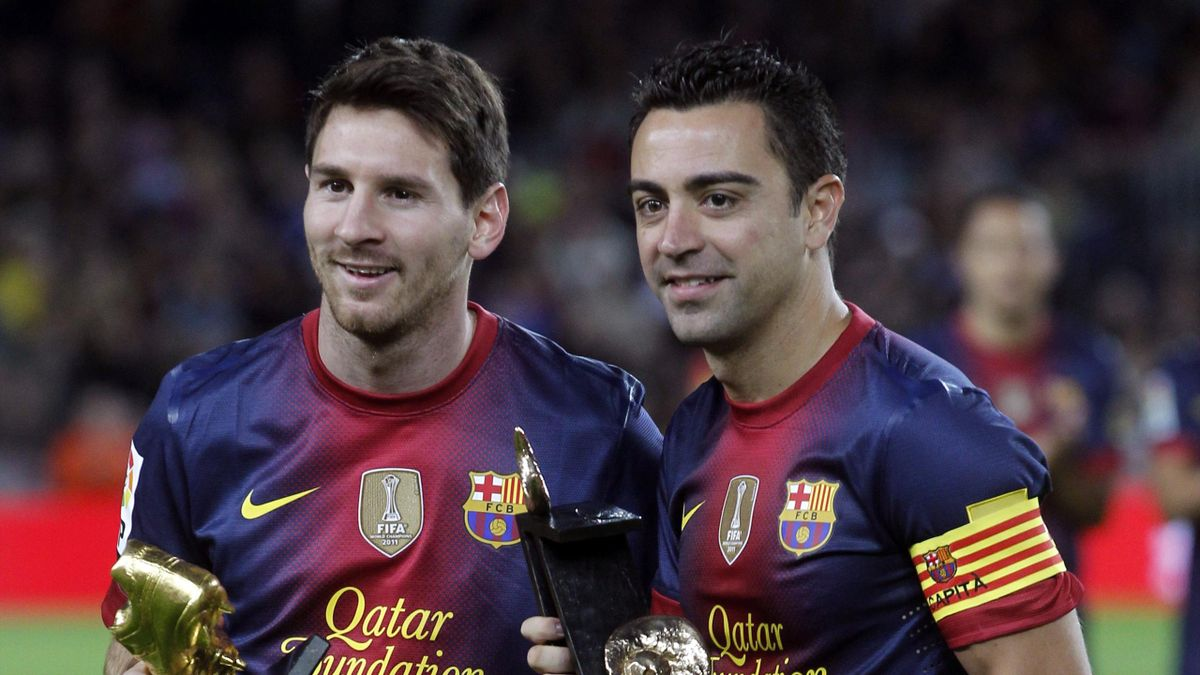 Lionel Messi y Xavi cuando jugaban juntos en Barcelona.