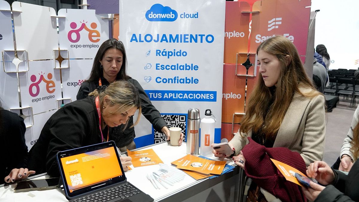 La primera edición de Expo Empleo en Santa Fe  registró 5.600 inscriptos y 1.300 encuentros concretados entre postulantes y empleadores.
