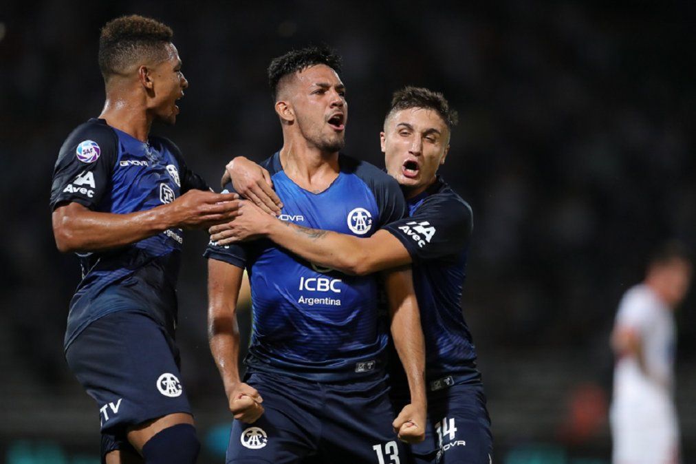 Talleres se repuso y derrotó 4-2 a Huracán en Córdoba