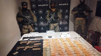 Desarticulan una banda narco en Rosario: secuestraron armas, drogas y hay cuatro detenidos