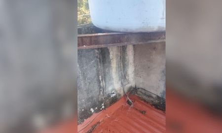 Robo de caños de agua en el barrio Sur de Santa Fe. Robo de caños de agua en el barrio Sur de Santa Fe.