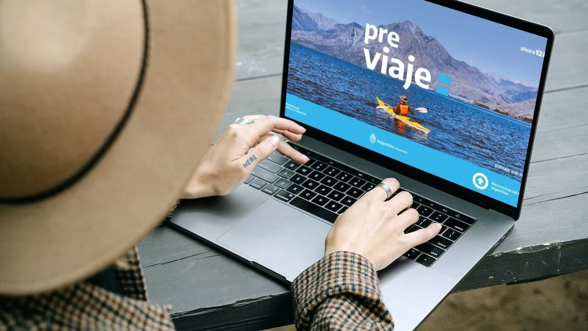 Este beneficio está dirigido a jubilados y pensionados que elijan viajar con Aerolíneas Argentinas. Este beneficio está dirigido a jubilados y pensionados que elijan viajar con Aerolíneas Argentinas.