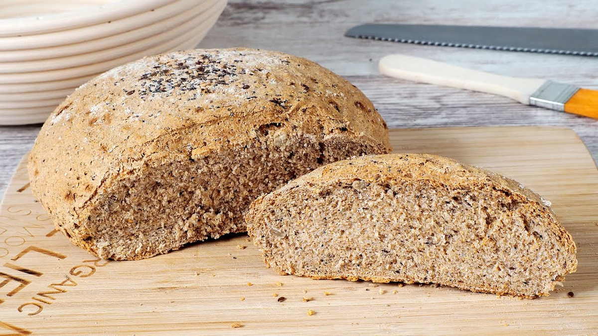 El pan integral con levadura seca es muy sencillo de hacer y lleva solo 4 ingredientes. El pan integral con levadura seca es muy sencillo de hacer y lleva solo 4 ingredientes.