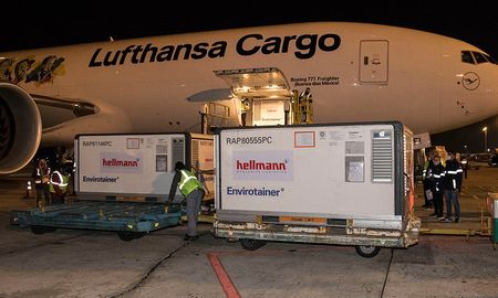 En agosto pasado, España inició la donación de 7,5 millones de vacunas a países de América latina y el Caribe mediante ese sistema. En agosto pasado, España inició la donación de 7,5 millones de vacunas a países de América latina y el Caribe mediante ese sistema.