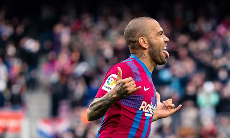 Dani Alves realizo un gracioso posteo donde presentaba su busca currículum: Soy conocido como un buen loco Dani Alves realizo un gracioso posteo donde presentaba su busca currículum: Soy conocido como un buen loco