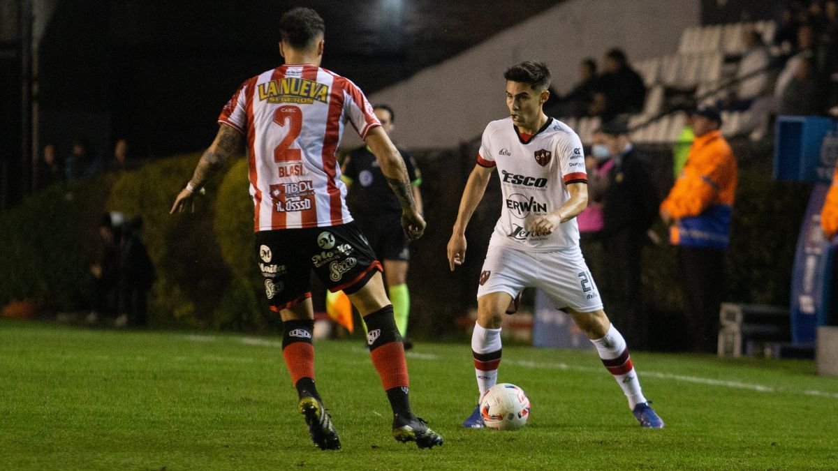 Lo que a priori era un partido de fútbol importante por la permanencia, terminó con incidentes entre la policía y el plantel de Patronato. El Patrón fue más que Barracas, pero Baliño y compañía se encargaron de perjudicarlo con fallos insólitos.