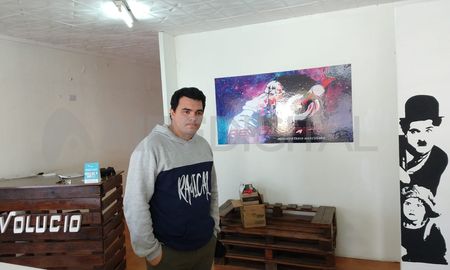 Jorge Aguirrez, dueño del negocio de indumentaria masculina desvalijado en Sauce Viejo. Jorge Aguirrez, dueño del negocio de indumentaria masculina desvalijado en Sauce Viejo.