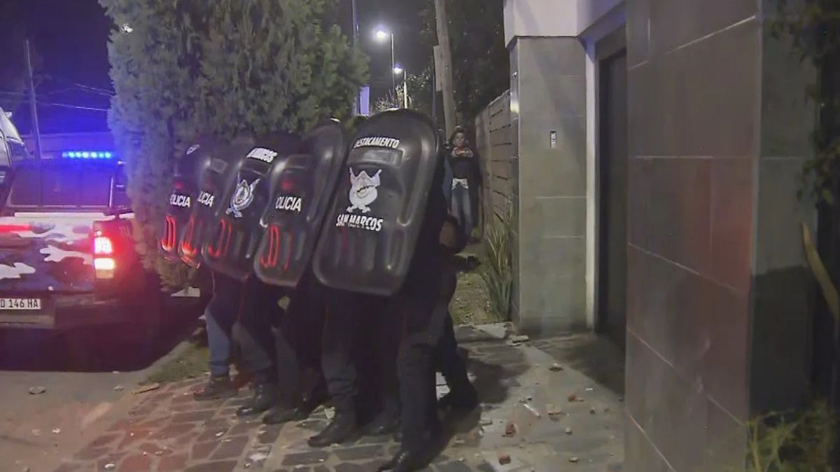 Se produjeron serios incidentes mientras se intentaba trasladar a Laudelina.