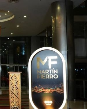 Supuestamente hubo un apasionado encuentro en el Hilton. Supuestamente hubo un apasionado encuentro en el Hilton.