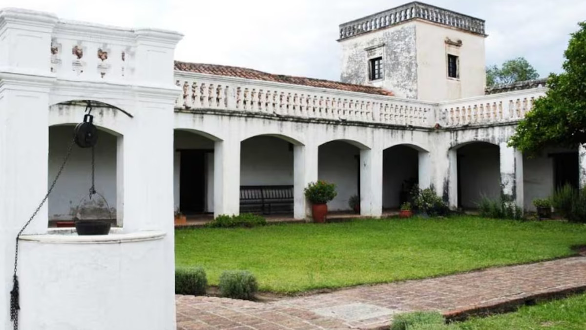 Además de una exquisita gastronomía, Colonia Caroya cuenta con atractivos históricos que permiten conocer parte de su historia. Además de una exquisita gastronomía, Colonia Caroya cuenta con atractivos históricos que permiten conocer parte de su historia.