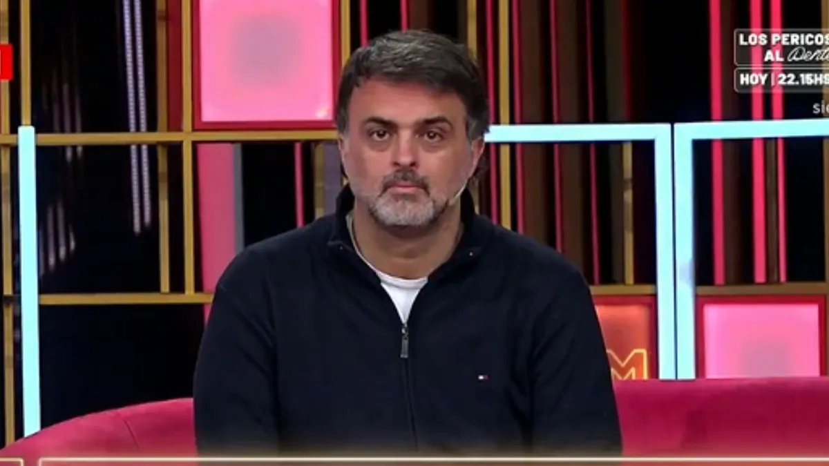 Santiago Sposato, movilero de LAM, fue catecórigo y apuntó contra Ángel de Brito. Santiago Sposato, movilero de LAM, fue catecórigo y apuntó contra Ángel de Brito.