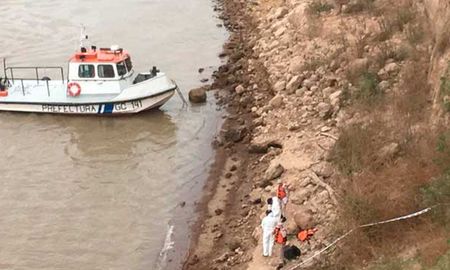 El equipo forense determinó que los huesos encontrados se vincularían a dos personas mayores de 40 años. El fiscal a cargo de la investigación relevará las cámaras de seguridad de la zona. El equipo forense determinó que los huesos encontrados se vincularían a dos personas mayores de 40 años. El fiscal a cargo de la investigación relevará las cámaras de seguridad de la zona.