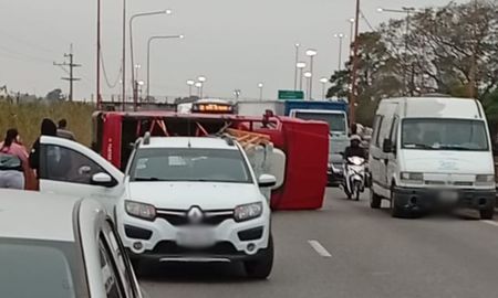 El accidente se produjo en la Ruta Nacional 168, a la altura de La Guardia. El accidente se produjo en la Ruta Nacional 168, a la altura de La Guardia.