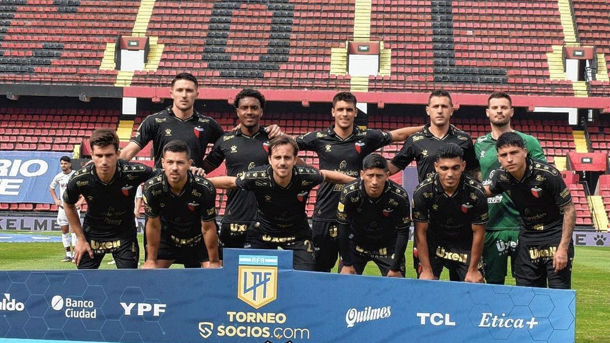 Colón visita a Huracán por la tercera fecha del Torneo de la Liga Profesional y Eduardo Domínguez planea realizar modificaciones con respecto a los once que jugaron de entrada ante Lanús.