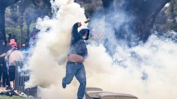 Marcha de los jubilados: un fotógrafo fue herido de gravedad durante la represión policial