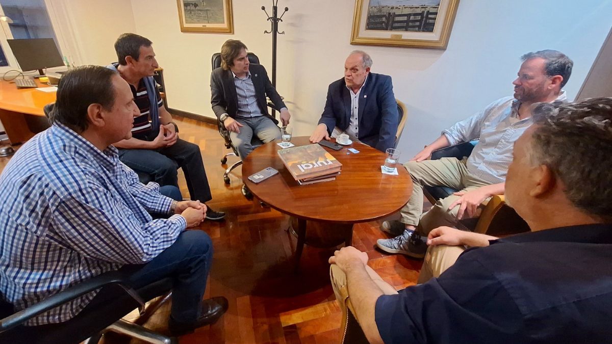 El titular de Coninagro también se reunió con el presidente del INTA, Nicolás Bronzovich, para reforzar el vínculo entre ambas instituciones.