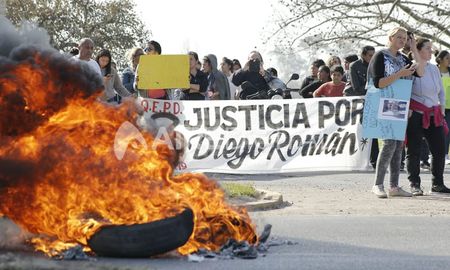 recreo: una tensa movilizacion para pedir justicia por dieguito roman recreo: una tensa movilizacion para pedir justicia por dieguito roman