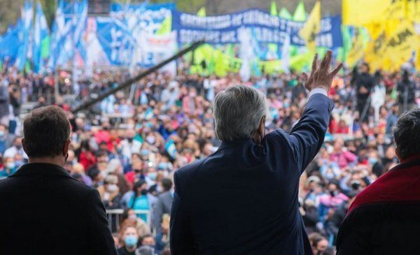 El funcionario estuvo junto a funcionarios del Gobierno nacional, de la provincia de Buenos Aires y el intendente Mario Ishii.