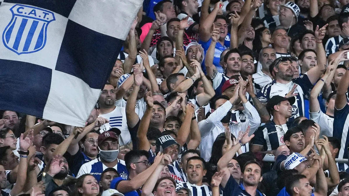 El tremendo robo que sufrió el papá del hincha de Talleres que falleció en pleno partido. El tremendo robo que sufrió el papá del hincha de Talleres que falleció en pleno partido.