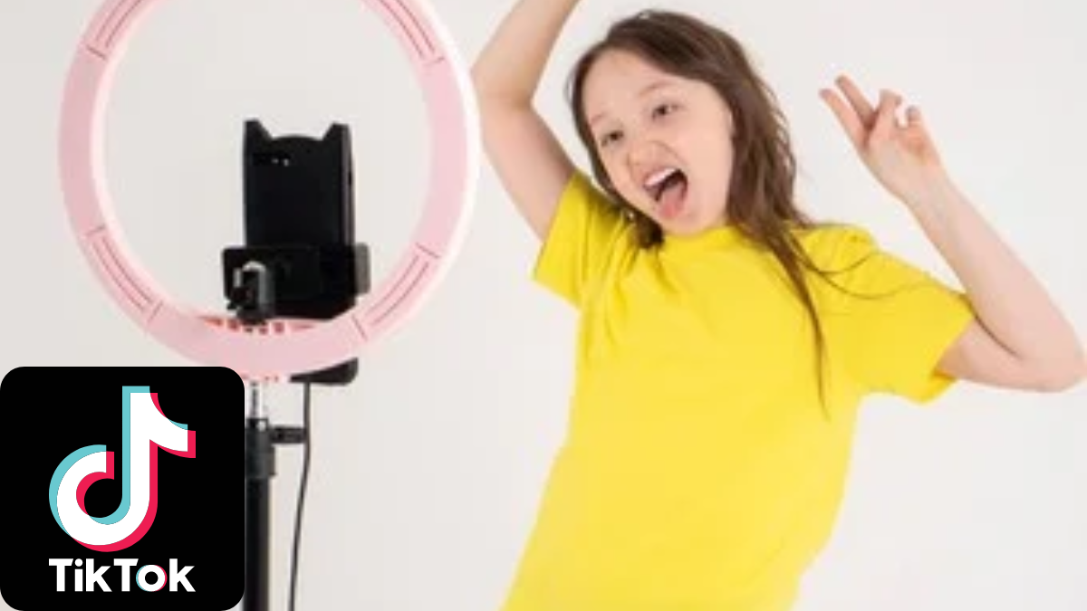 TikTok explica cómo los padres de familia pueden cuidar a sus hijos en redes sociales.