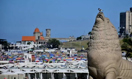El fin de semana largo del Día del Trabajador movilizó a 1.066.464 personas por el país con un gasto total de $235.008 millones. El fin de semana largo del Día del Trabajador movilizó a 1.066.464 personas por el país con un gasto total de $235.008 millones.