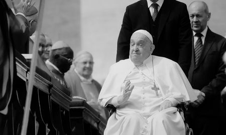 El Gobierno nacional decretará siete días de duelo por la muerte del Papa. El Gobierno nacional decretará siete días de duelo por la muerte del Papa.