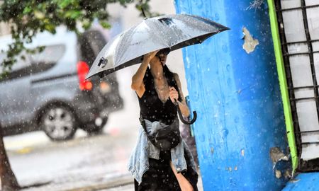 Cielo amenazante sobre la capital: la ciudad de Santa Fe ya superó el promedio de lluvia para abril y se espera un miércoles con fuertes tormentas. Cielo amenazante sobre la capital: la ciudad de Santa Fe ya superó el promedio de lluvia para abril y se espera un miércoles con fuertes tormentas.