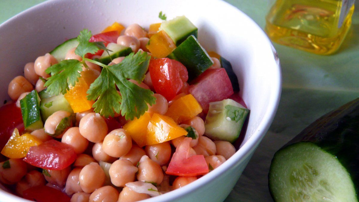 Ensalada tunecina: conocé la receta que no necesita cubiertos
