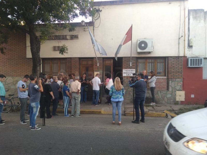 Vecinos de Sgto. Cabral, María Selva y Candioti marcharon en reclamo de seguridad