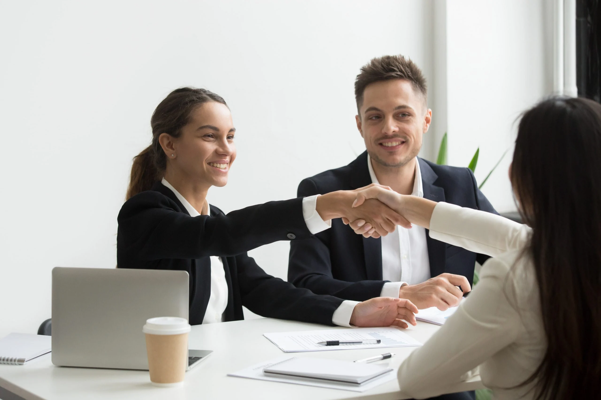 Las áreas de Recursos Humanos se esfuerzan por cerrar eventos, propuestas y regalos que estén a la altura de las expectativas de sus empleados. Las áreas de Recursos Humanos se esfuerzan por cerrar eventos, propuestas y regalos que estén a la altura de las expectativas de sus empleados.