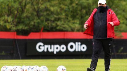 Copa de la Liga: Newell's, con Germán Mono Burgos, entrena pensando en el partido ante Unión