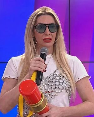 Carmiña Masi abandonó la grabación de su programa en Paraguay. Carmiña Masi abandonó la grabación de su programa en Paraguay.