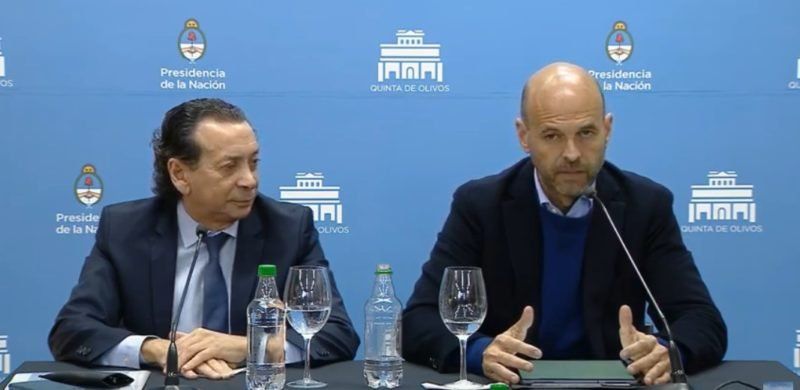 Dante Sica y Guillermo Dietrich brindaron una conferencia de prensa tras la reunión en Olivos