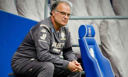 El Leeds de Bielsa se encuentra a pocos pasos de ascender a la Premier League inglesa. El Leeds de Bielsa se encuentra a pocos pasos de ascender a la Premier League inglesa.