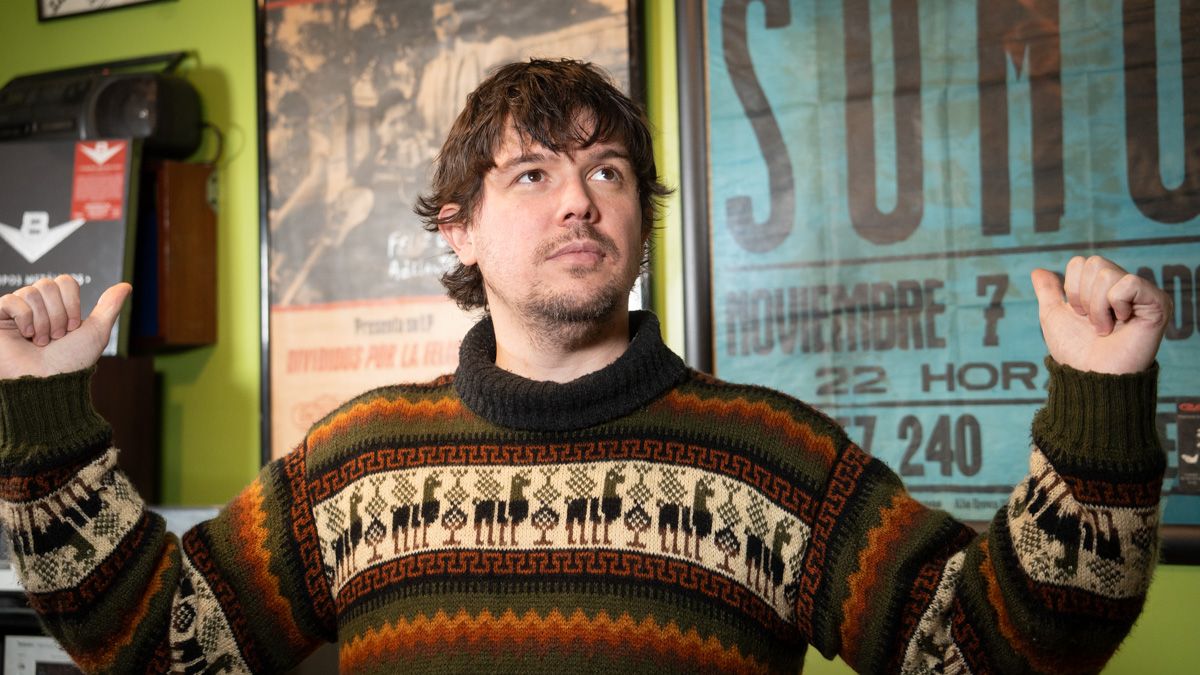 Gerardo reunió tanto material y escuchó tantos testimonios que puede recordar incluso detalles que algunos protagonistas comenzaron a olvidar. Gerardo reunió tanto material y escuchó tantos testimonios que puede recordar incluso detalles que algunos protagonistas comenzaron a olvidar.