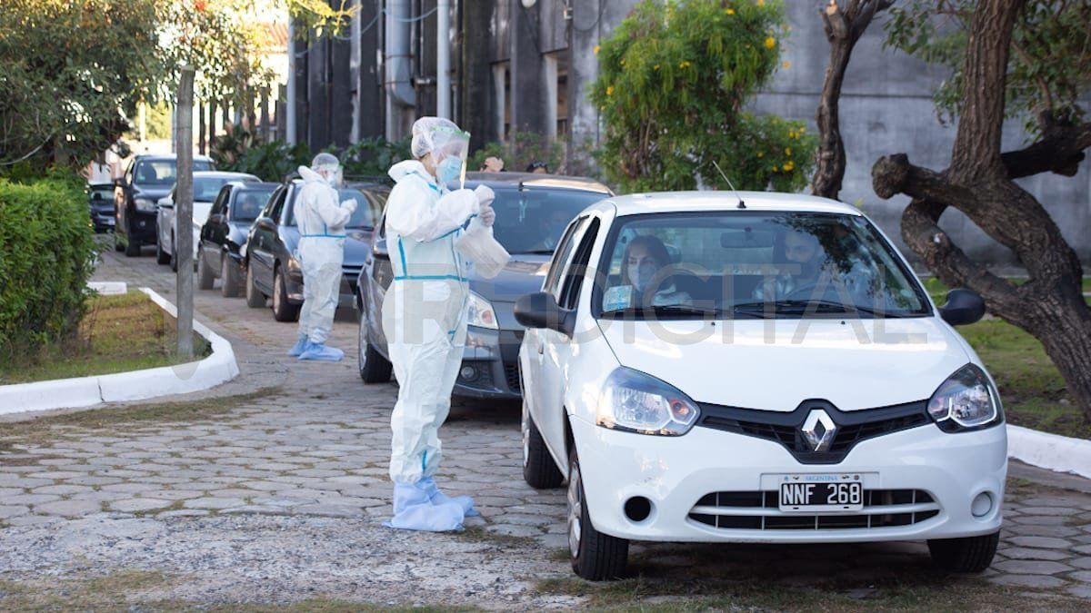 La provincia de Santa Fe sumó más de 3.200 nuevos positivos de covid y 55 muertes en 24 horas.&nbsp;