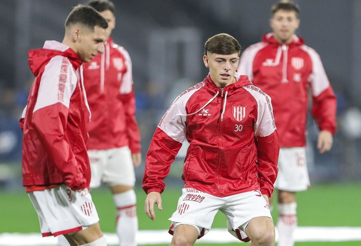Unión se prepara para enfrentar este sábado a Platense y Kily González define el equipo titular.