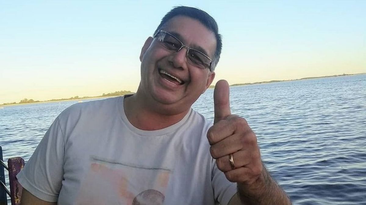 El hecho ocurrió anoche cerca de las 19 horas cuando el mayor Rubén Alejandro Rivas (46) se retiró de la casa de su madre