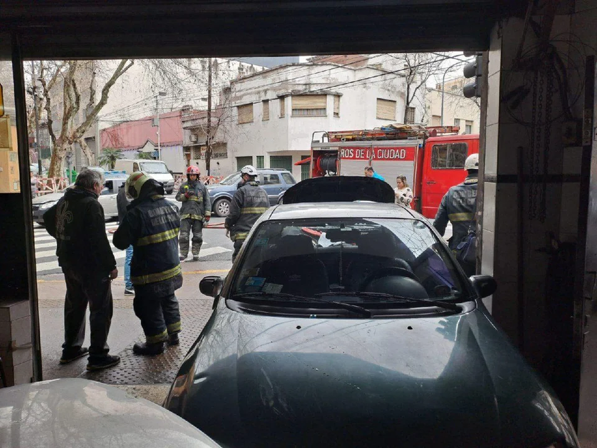 El Policía de la Ciudad fue derivado al Hospital Ramos Mejía con politraumatismos. El Policía de la Ciudad fue derivado al Hospital Ramos Mejía con politraumatismos.