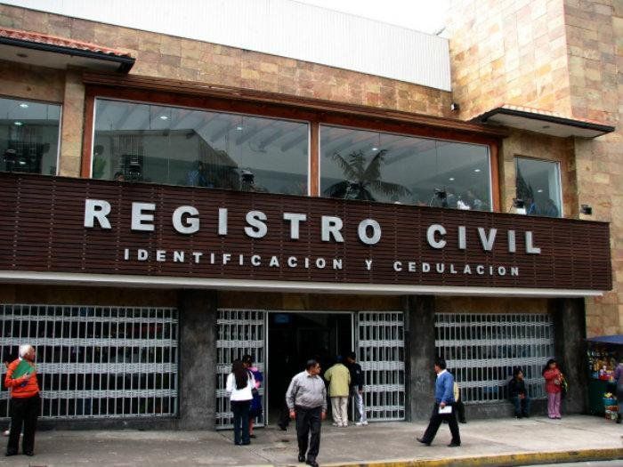 Pablo no tiene identidad.