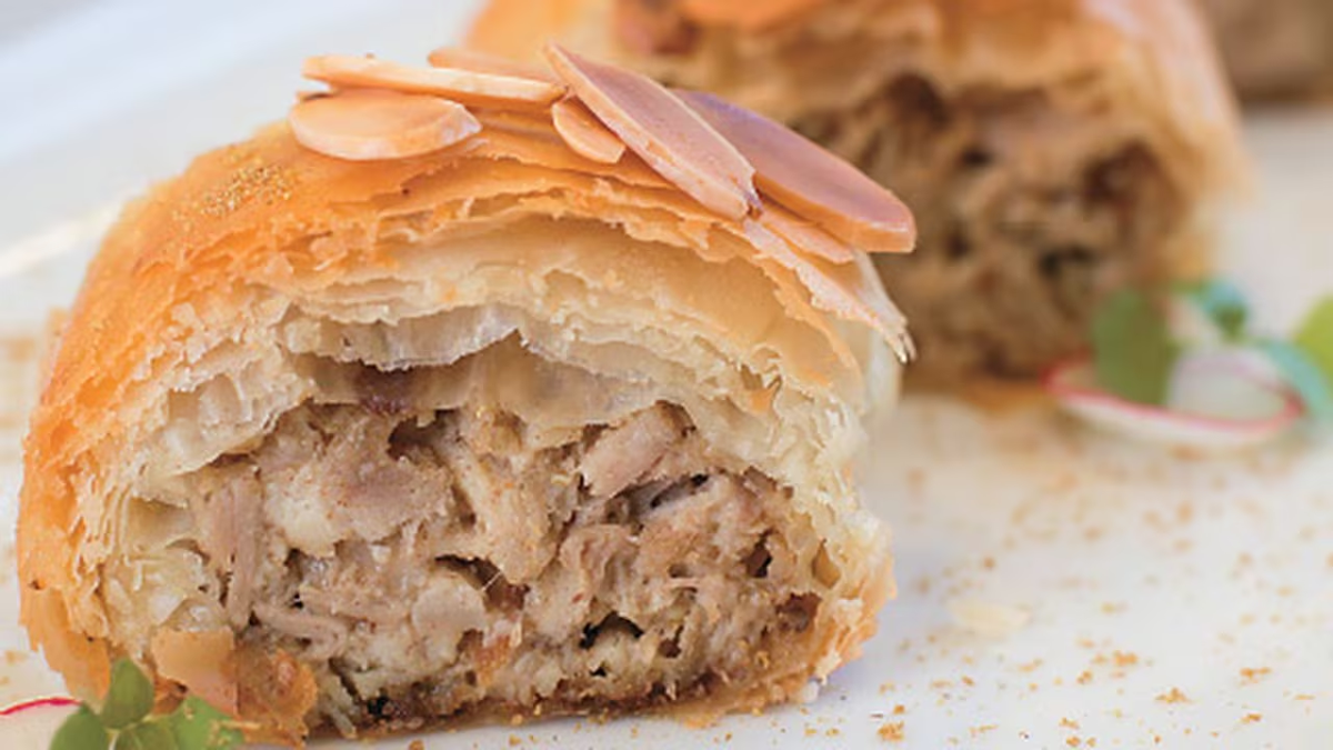 El strudel de pollo es un excelente plato para hacer en casa y sorprender a todos. El strudel de pollo es un excelente plato para hacer en casa y sorprender a todos. 