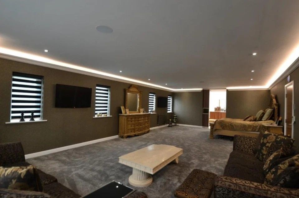 Todas las habitaciones en la mansión de los Romero es en suite.