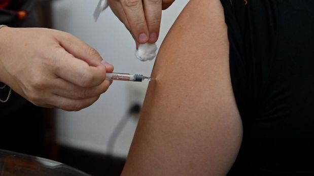 El Ministerio de Salud reiteró la recomendación de que las personas incluidas en los grupos priorizados reciban la vacuna antigripal anual