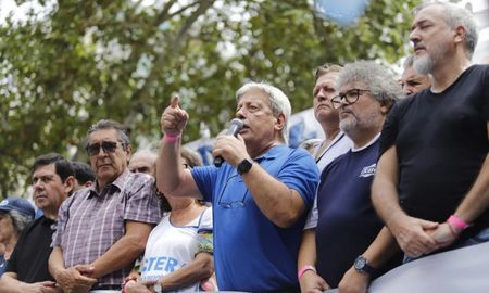 Abel Furlán, secretario de la UOM, gremio impulsor de un posible paro general de 36 horas de cara a la semana que viene. Abel Furlán, secretario de la UOM, gremio impulsor de un posible paro general de 36 horas de cara a la semana que viene.