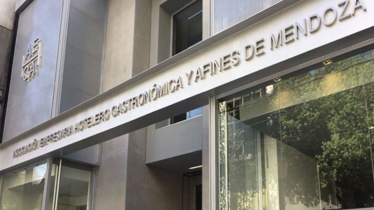 Fachada de la sede de Aehga